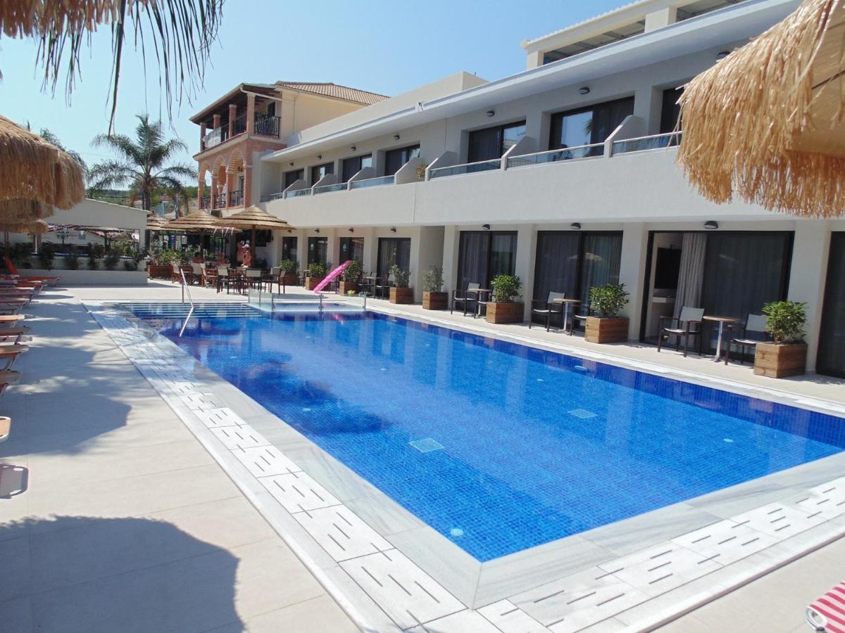 Paradise Bar Apartments Plános Esterno foto