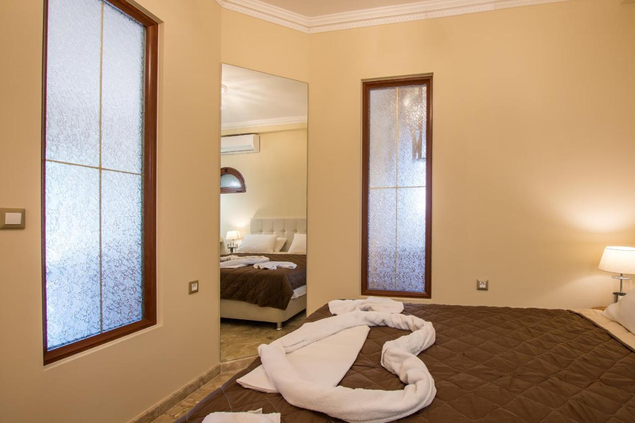 Paradise Bar Apartments Plános Esterno foto