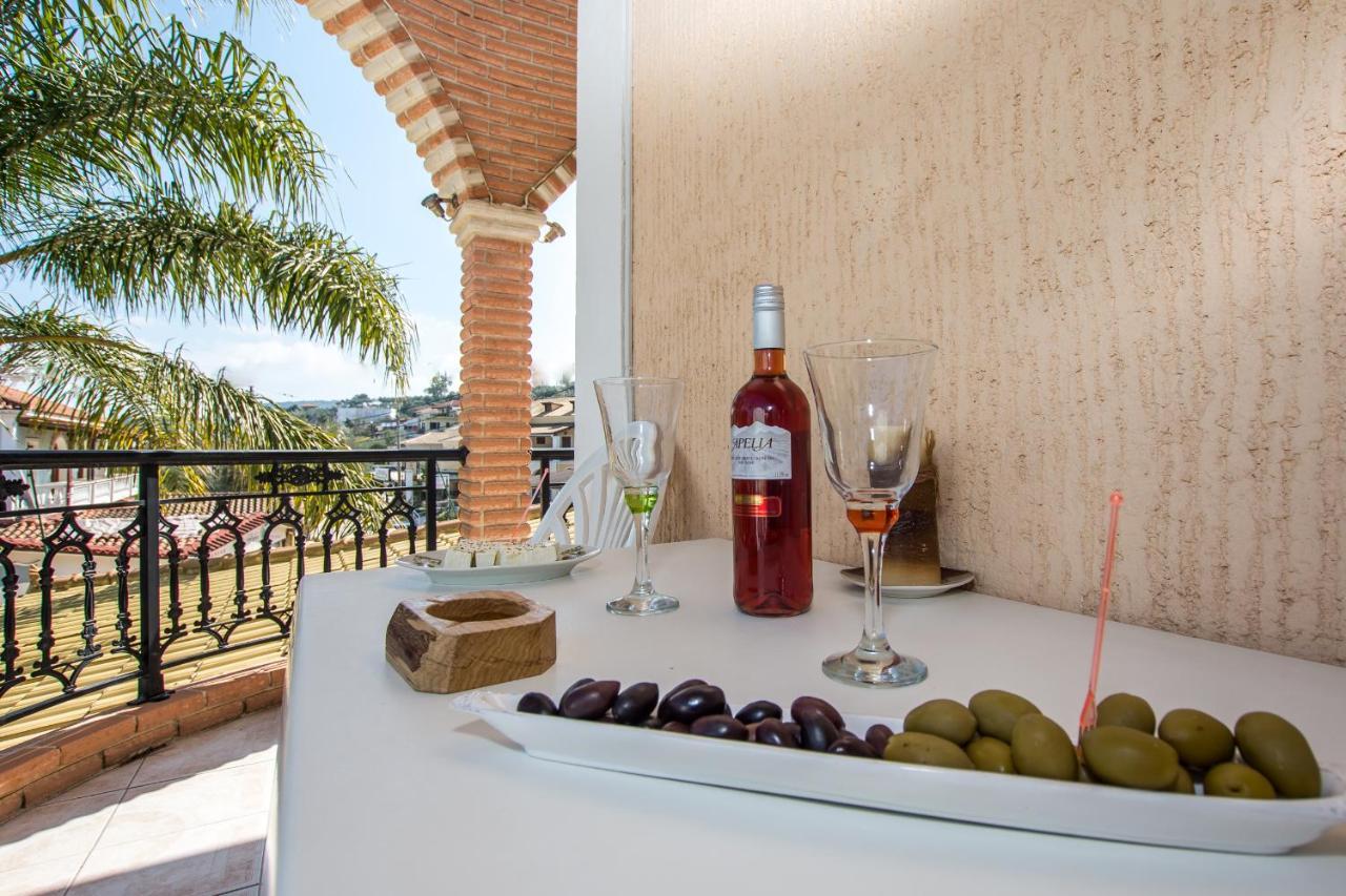 Paradise Bar Apartments Plános Esterno foto